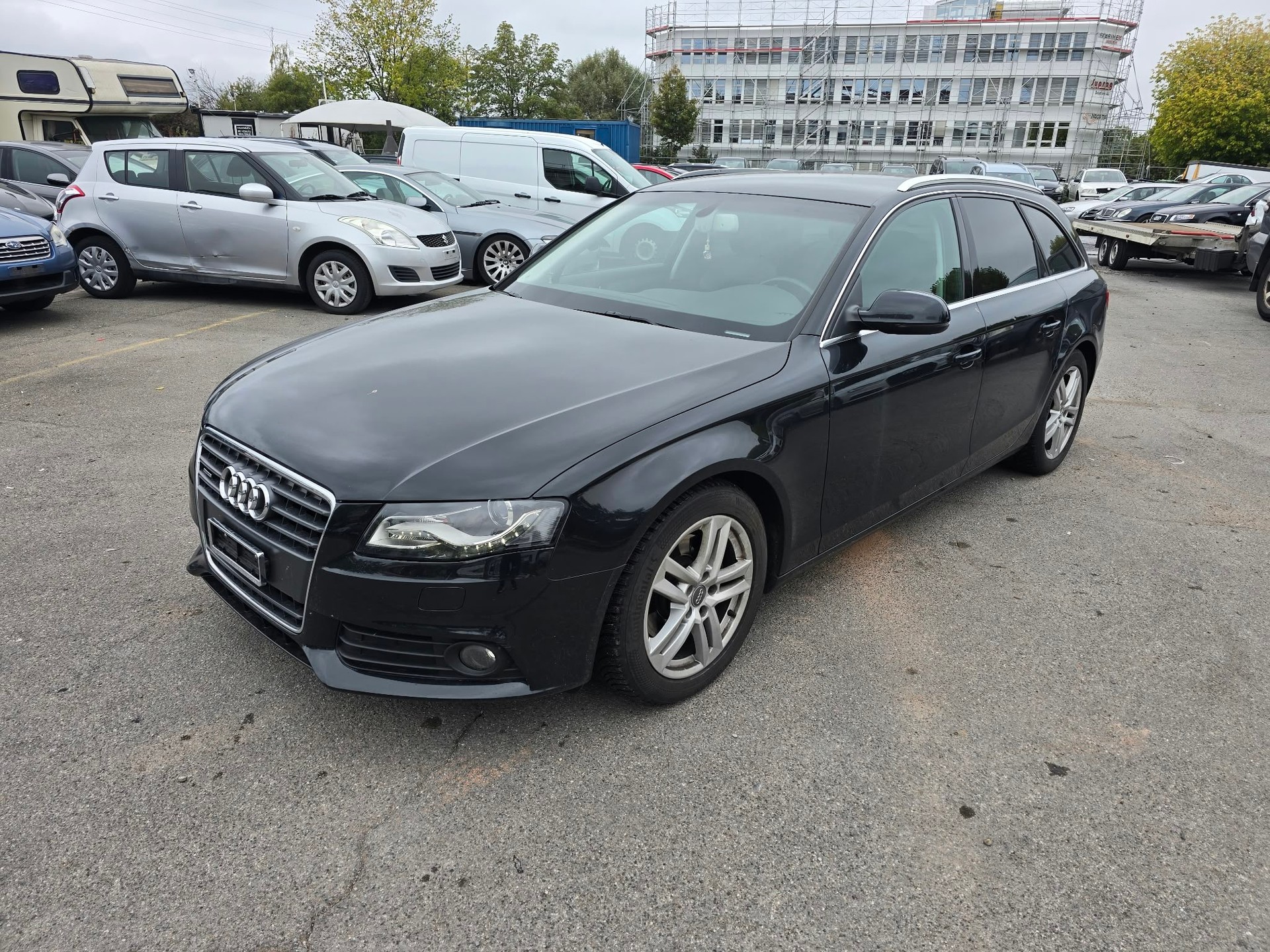 AUDI A4 Avant 1.8 TFSI quattro-image-1