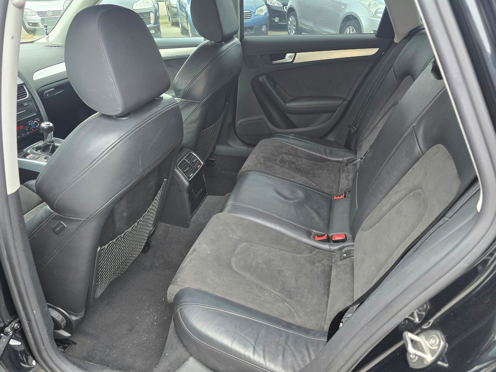 AUDI A4 Avant 1.8 TFSI quattro-image-11