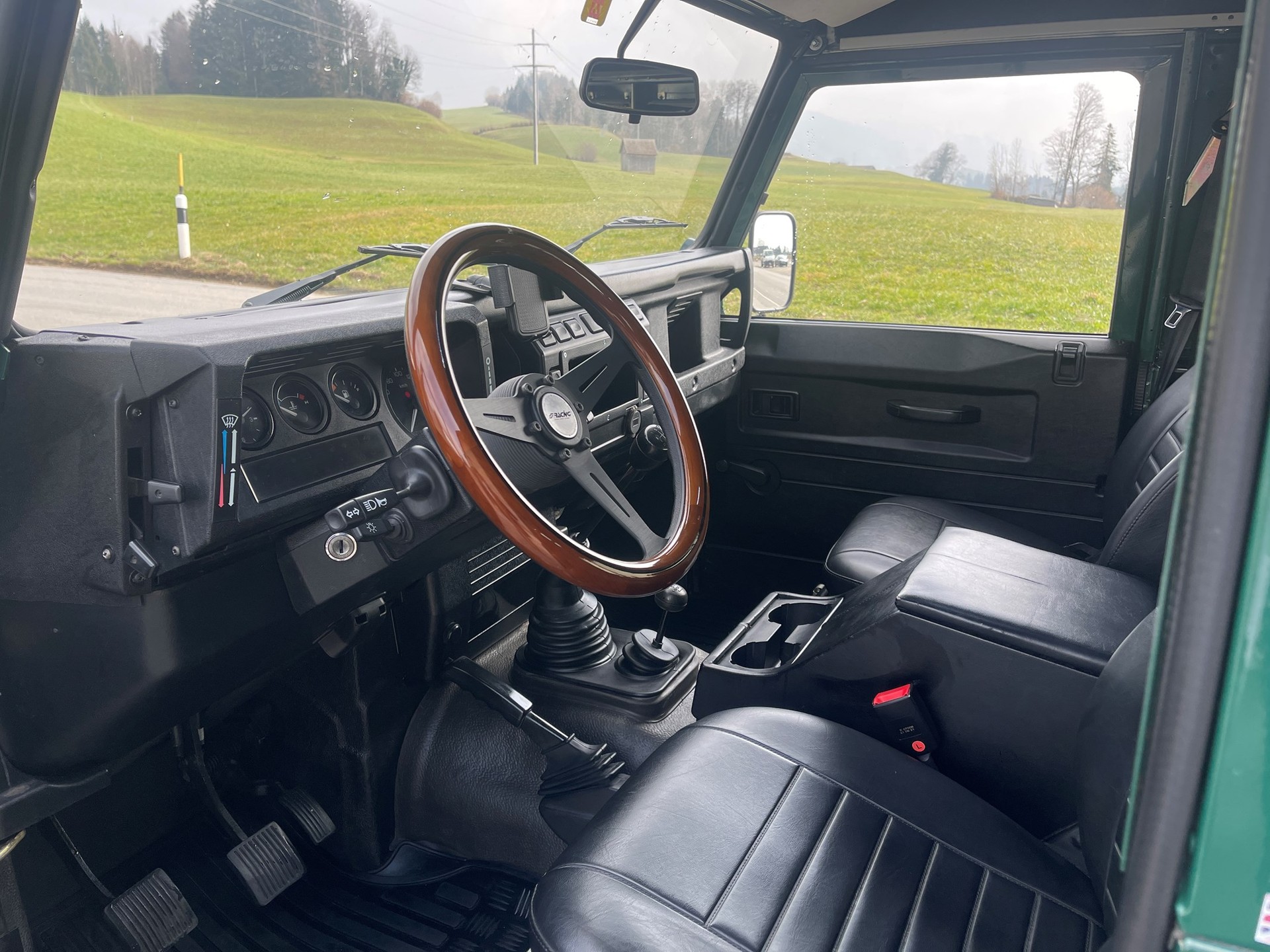 LAND ROVER DEFENDER 110 2.5 Td5 HT-image-11