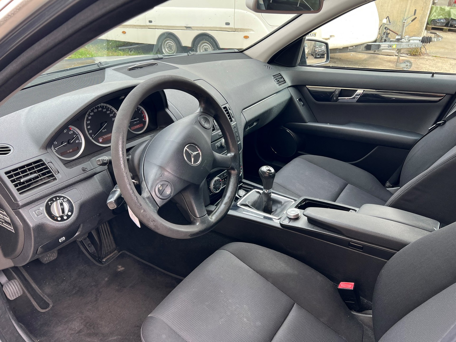 MERCEDES-BENZ C 180 Kompressor BlueEfficiency Classic-image-7