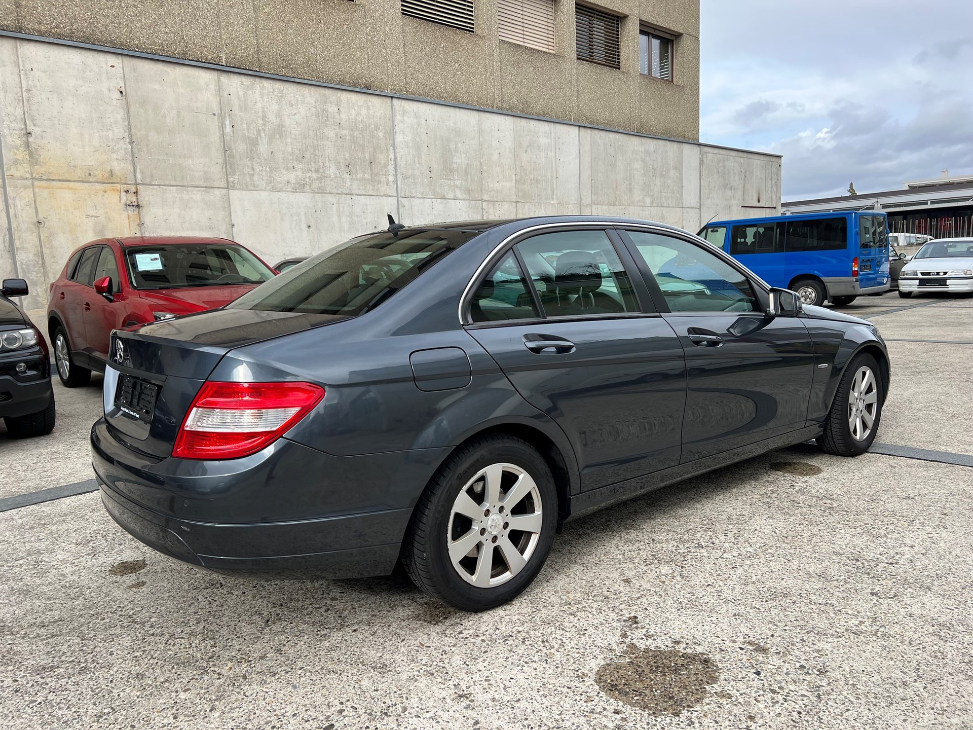 MERCEDES-BENZ C 180 Kompressor BlueEfficiency Classic-image-4
