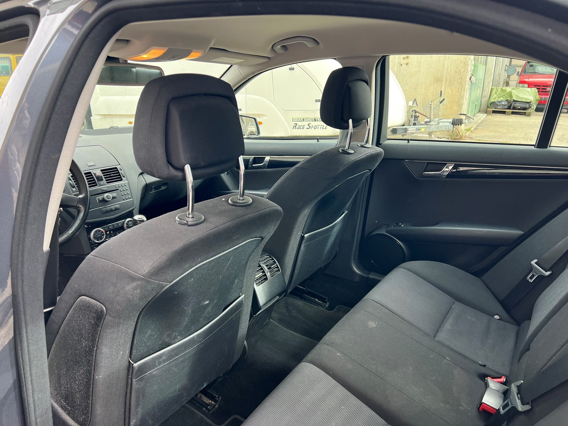 MERCEDES-BENZ C 180 Kompressor BlueEfficiency Classic-image-8
