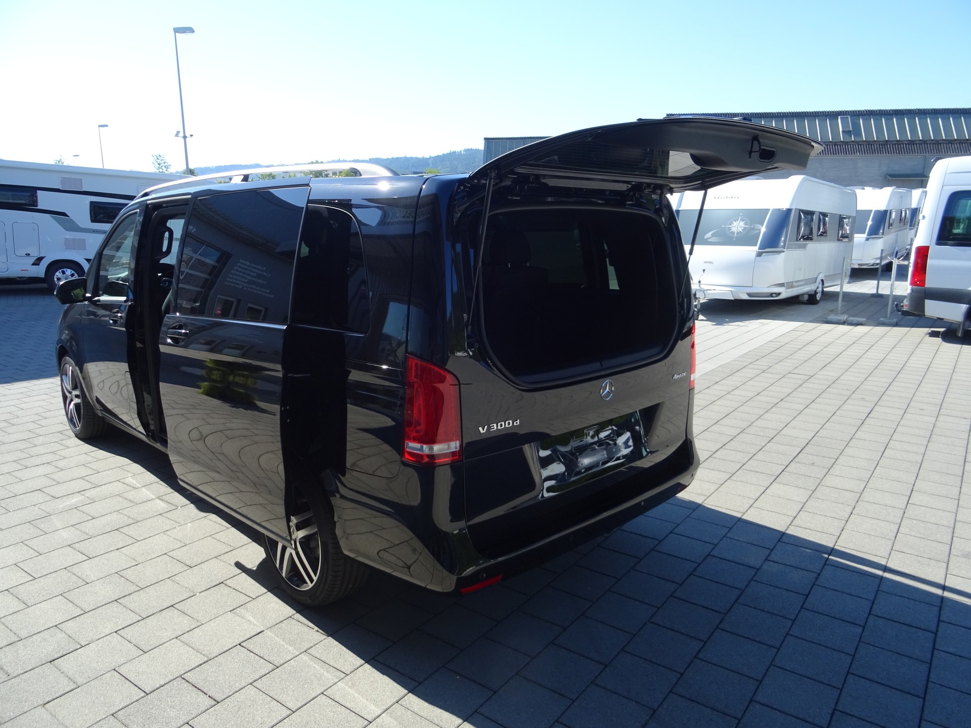 MERCEDES-BENZ V300 d 4Matic SWISS Edition-image-7