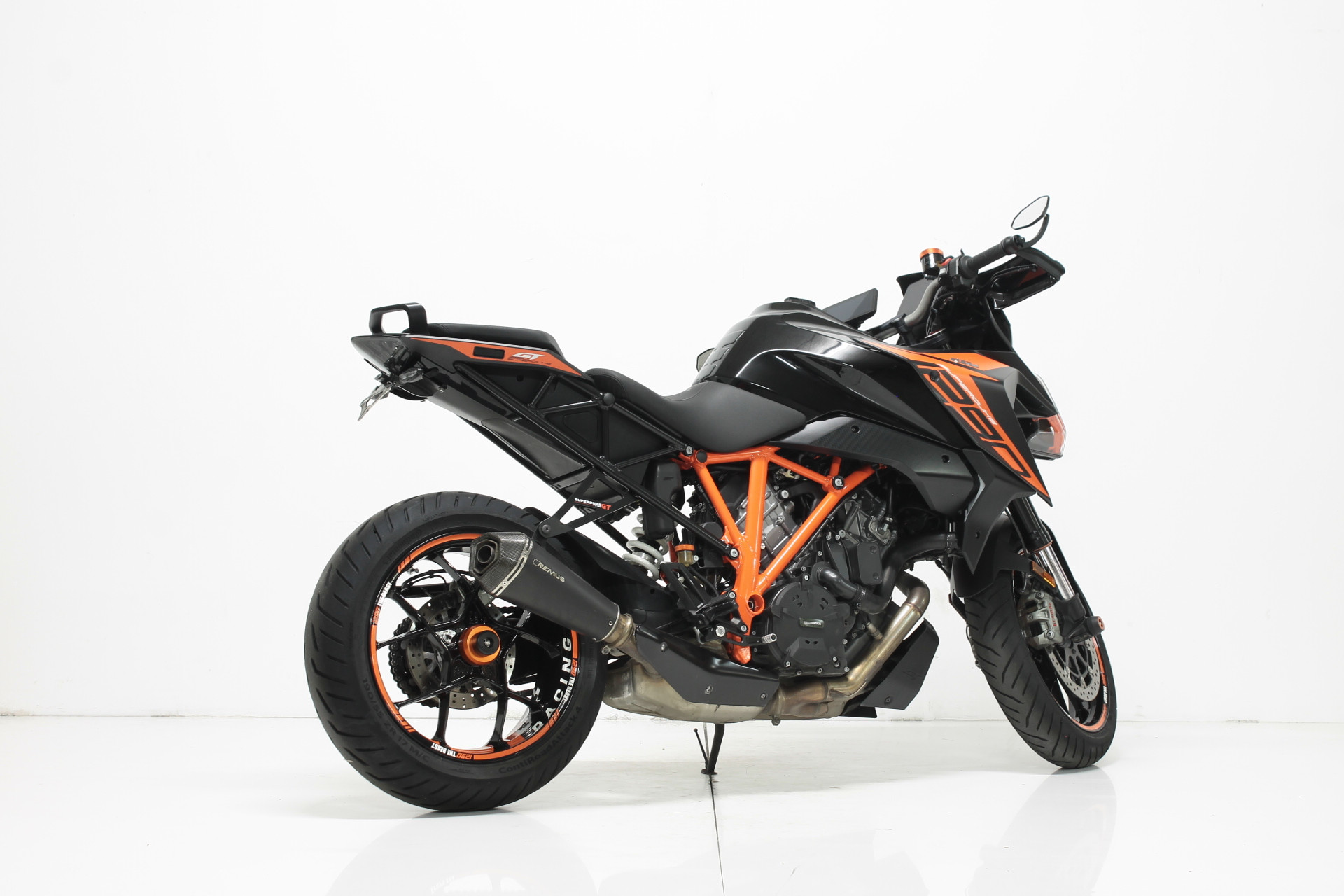 KTM 1290 Super Duke GT-image-4