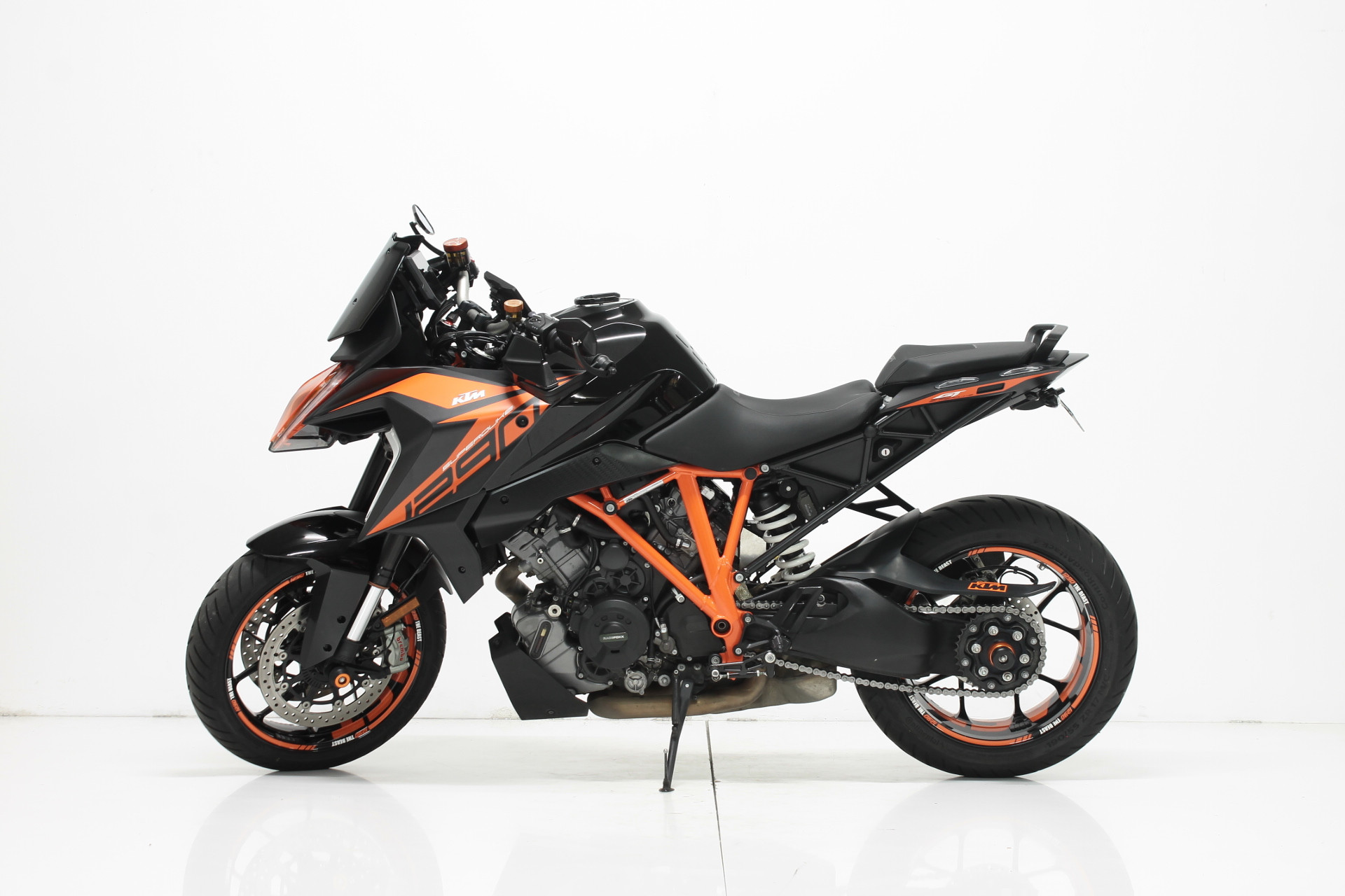 KTM 1290 Super Duke GT-image-5