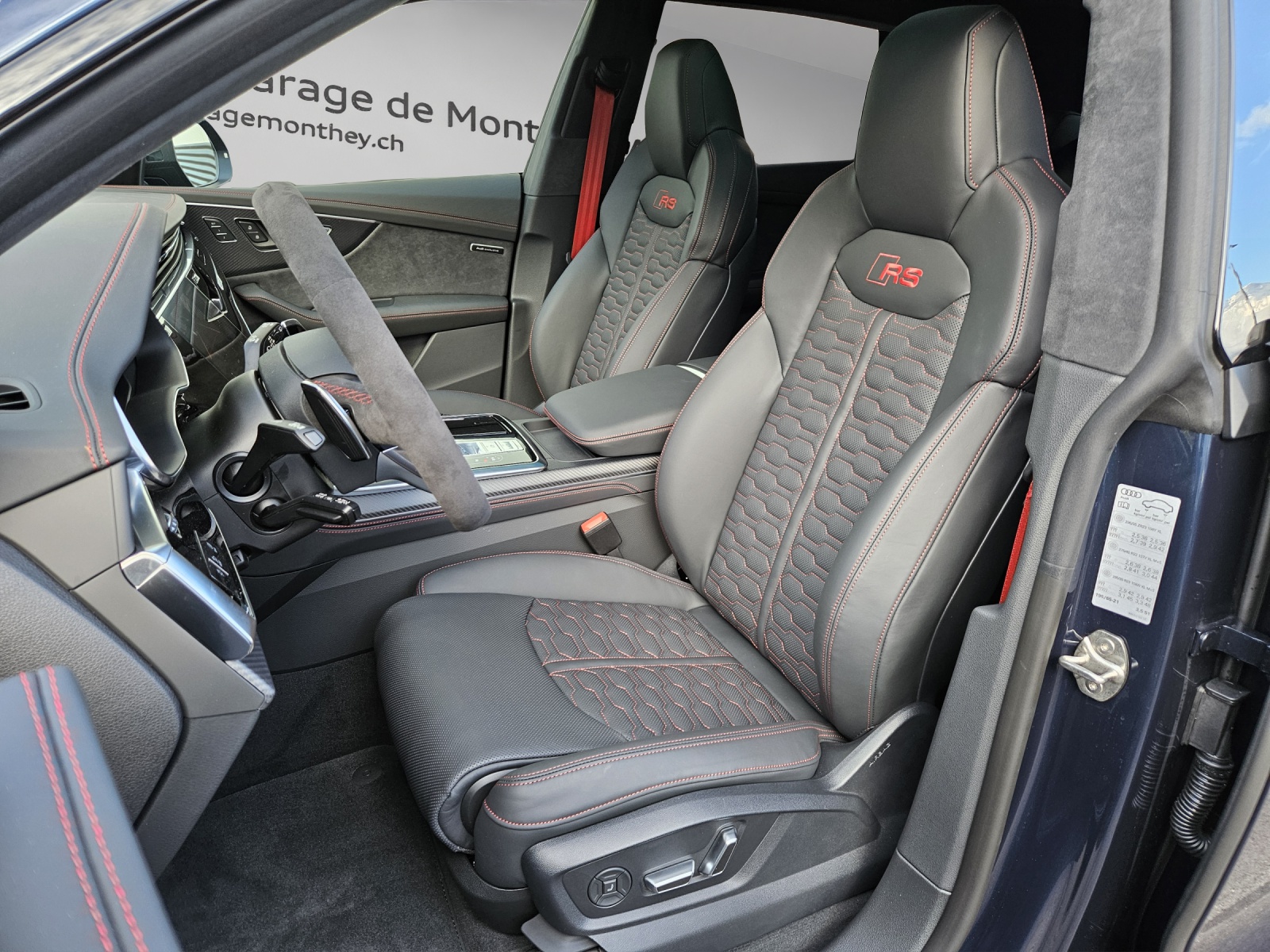AUDI RSQ8 performance quattro-image-6