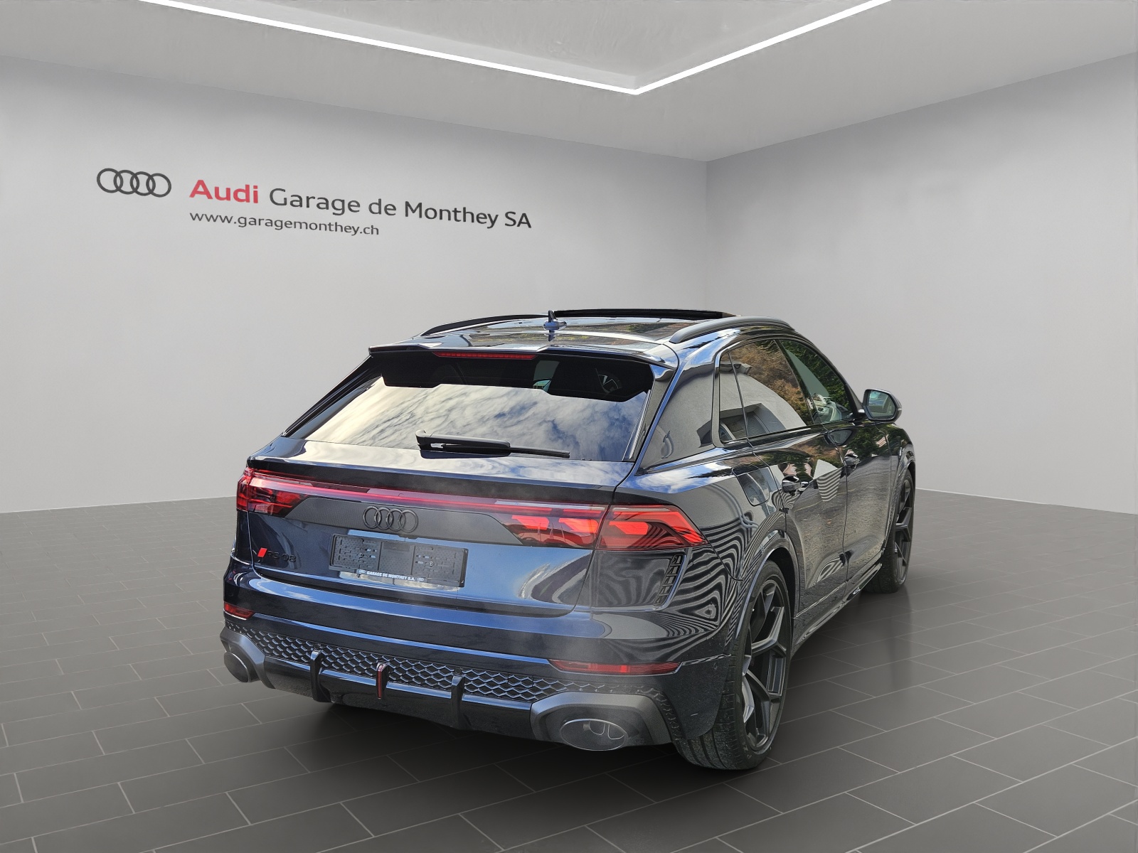 AUDI RSQ8 performance quattro-image-2