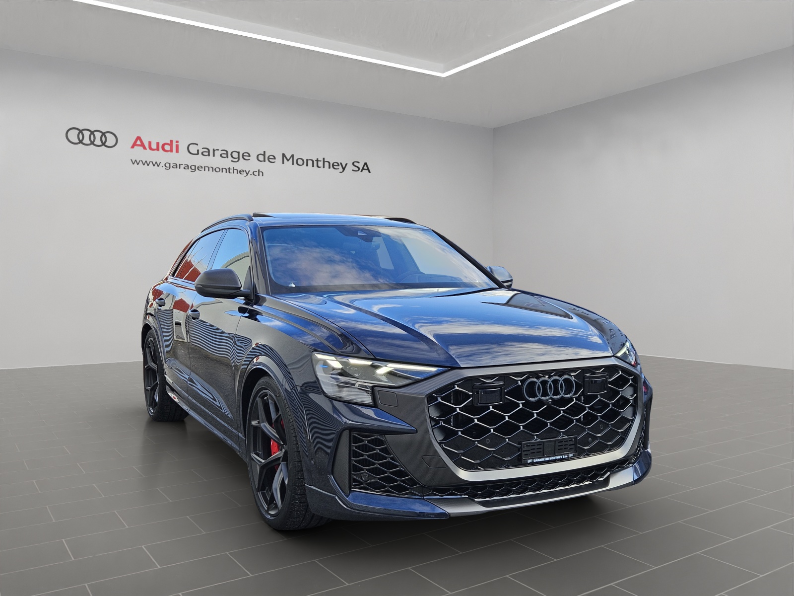 AUDI RSQ8 performance quattro-image-3
