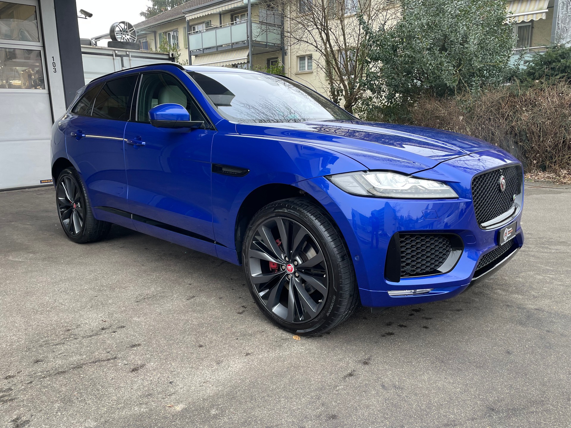 JAGUAR F-Pace 3.0 TD R-Sport AWD Automatik-image-1