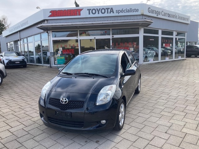 TOYOTA Yaris 1.3 Linea Sol-image-0