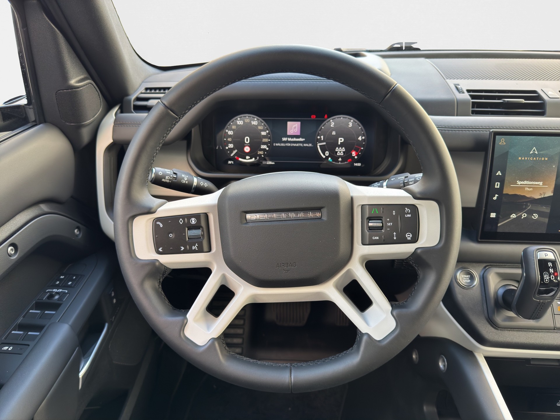 LAND ROVER Defender 110 3.0 D I6 250 X-Dyn. SE-image-8
