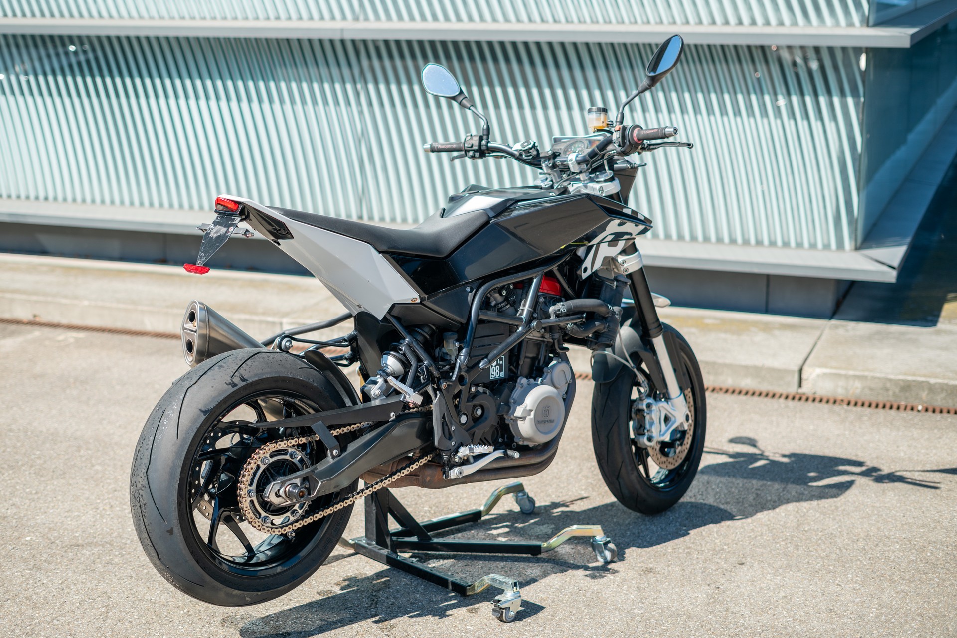 HUSQVARNA Nuda 900-image-1