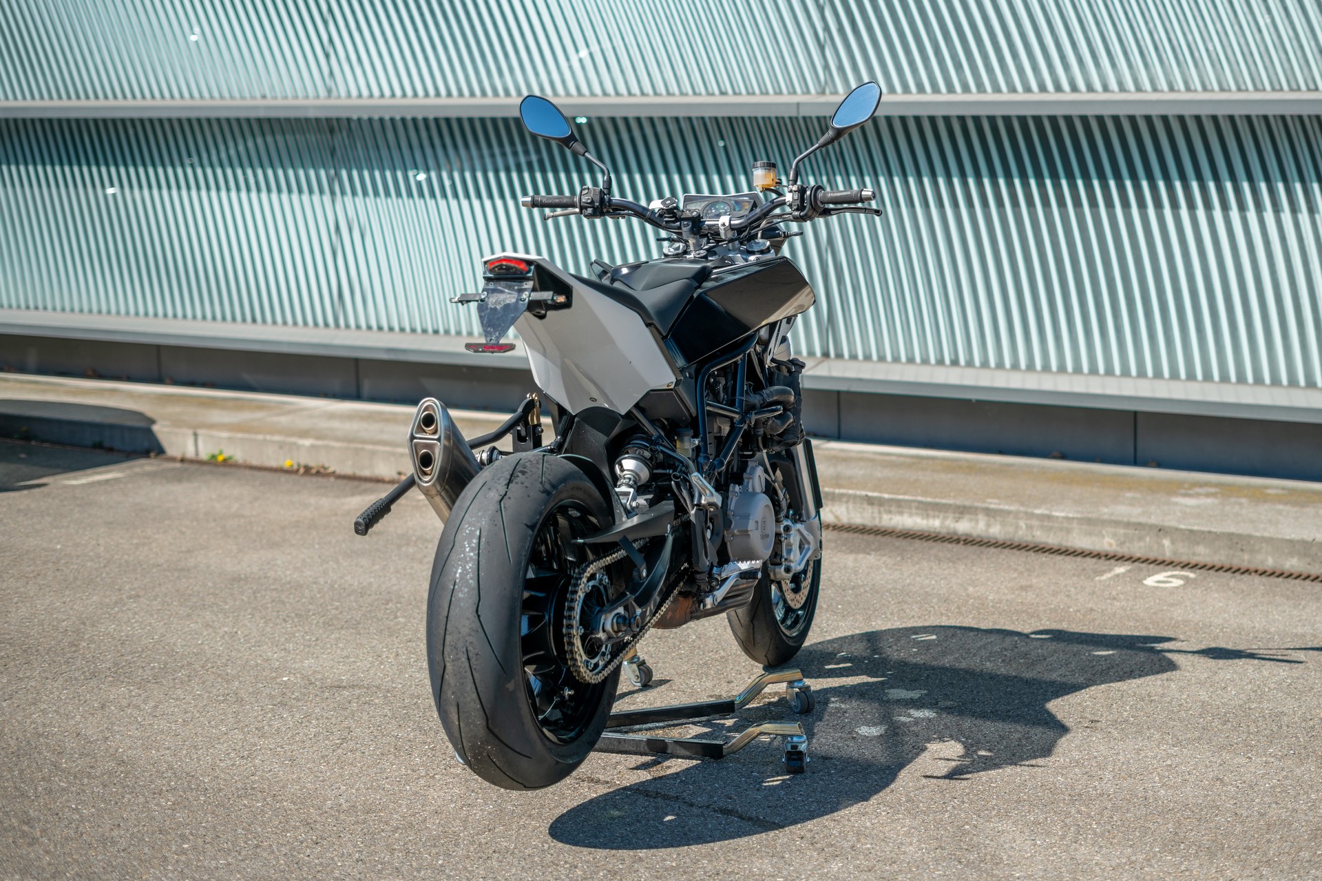 HUSQVARNA Nuda 900-image-4