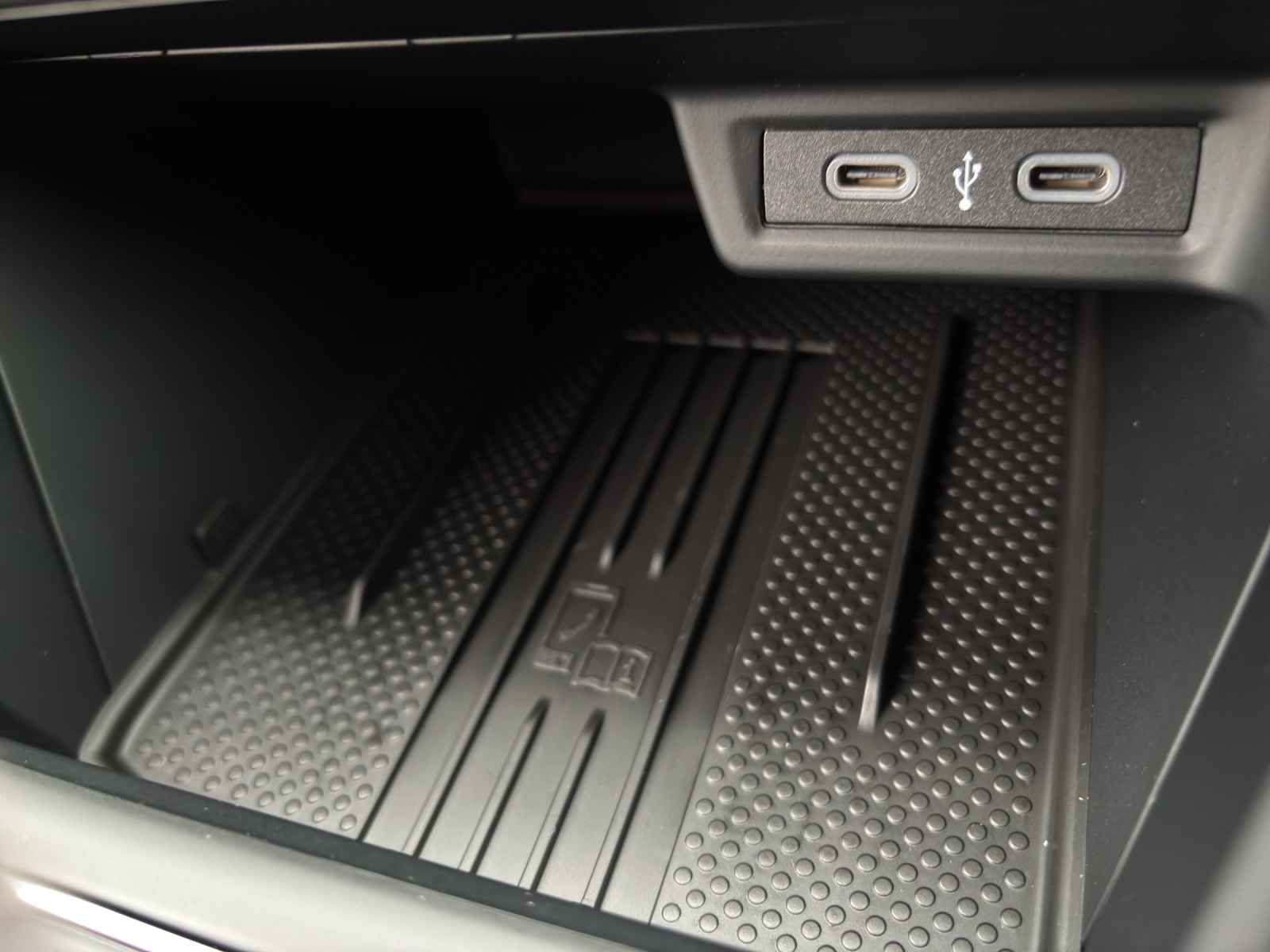 VW Taigo 1.0 TSI R-Line DSG-image-11