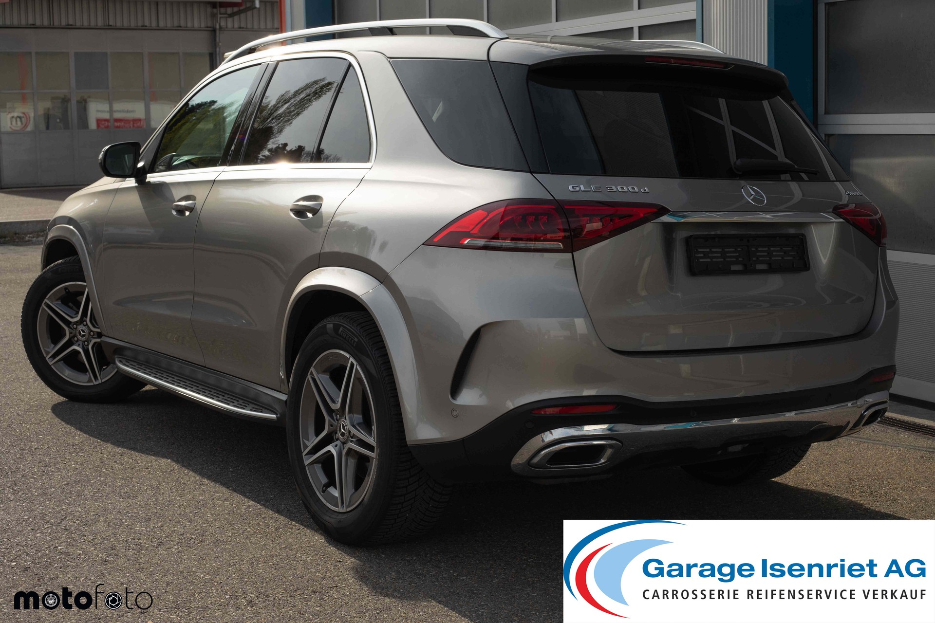 MERCEDES-BENZ GLE 300 d 4Matic AMG Line 9G-Tronic-image-4