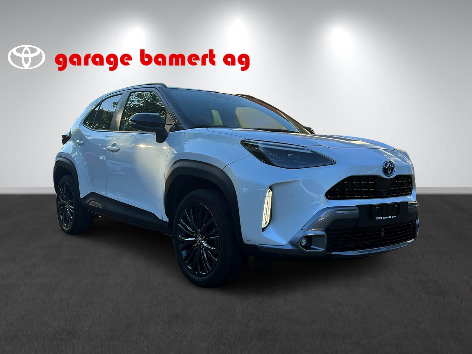 TOYOTA Yaris Cross 1.5 VVT-i HSD Adventure AWD-i-showroom-element-2
