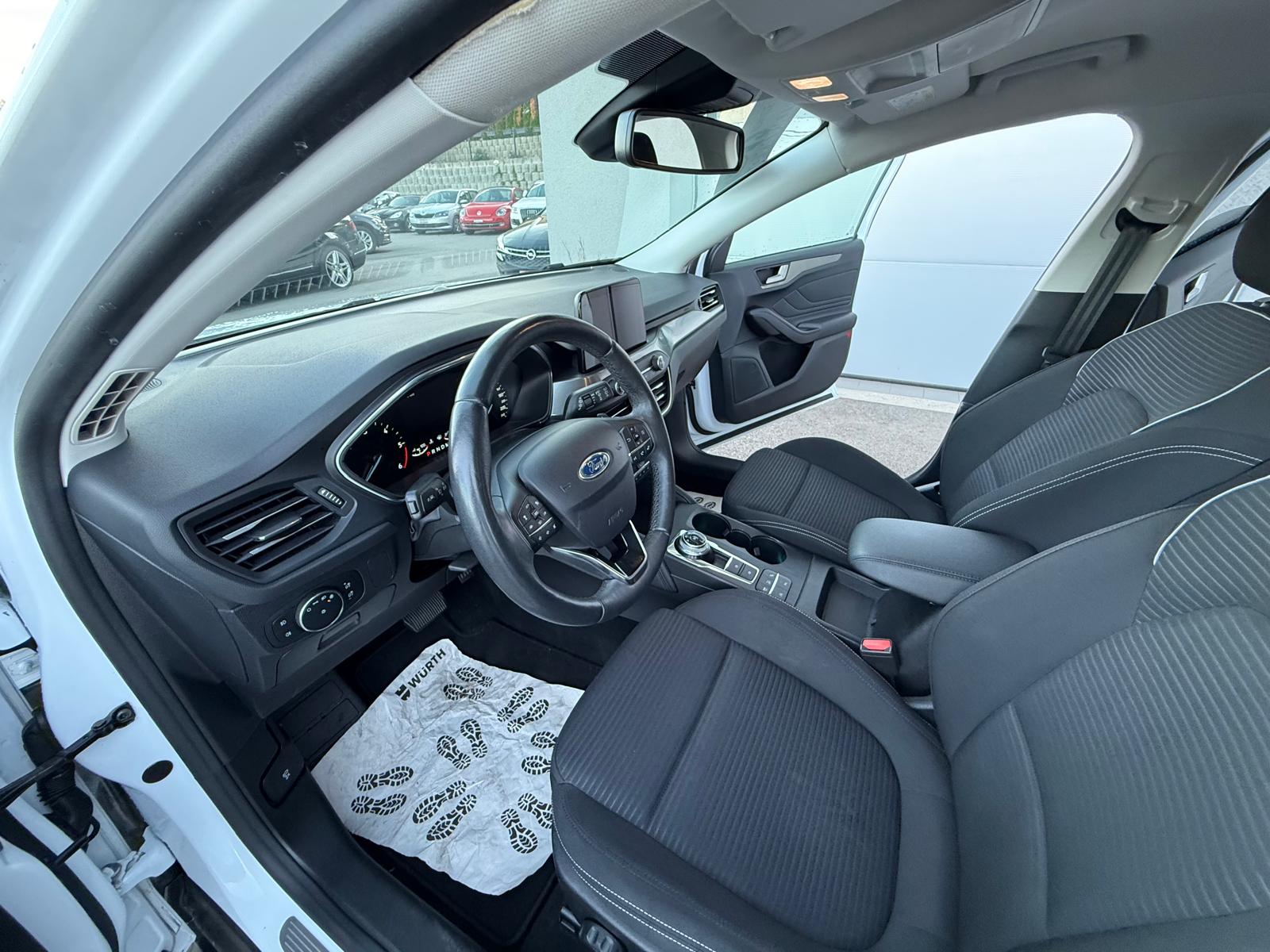 FORD Focus 2.0 TDCi Titanium Automatic-image-6