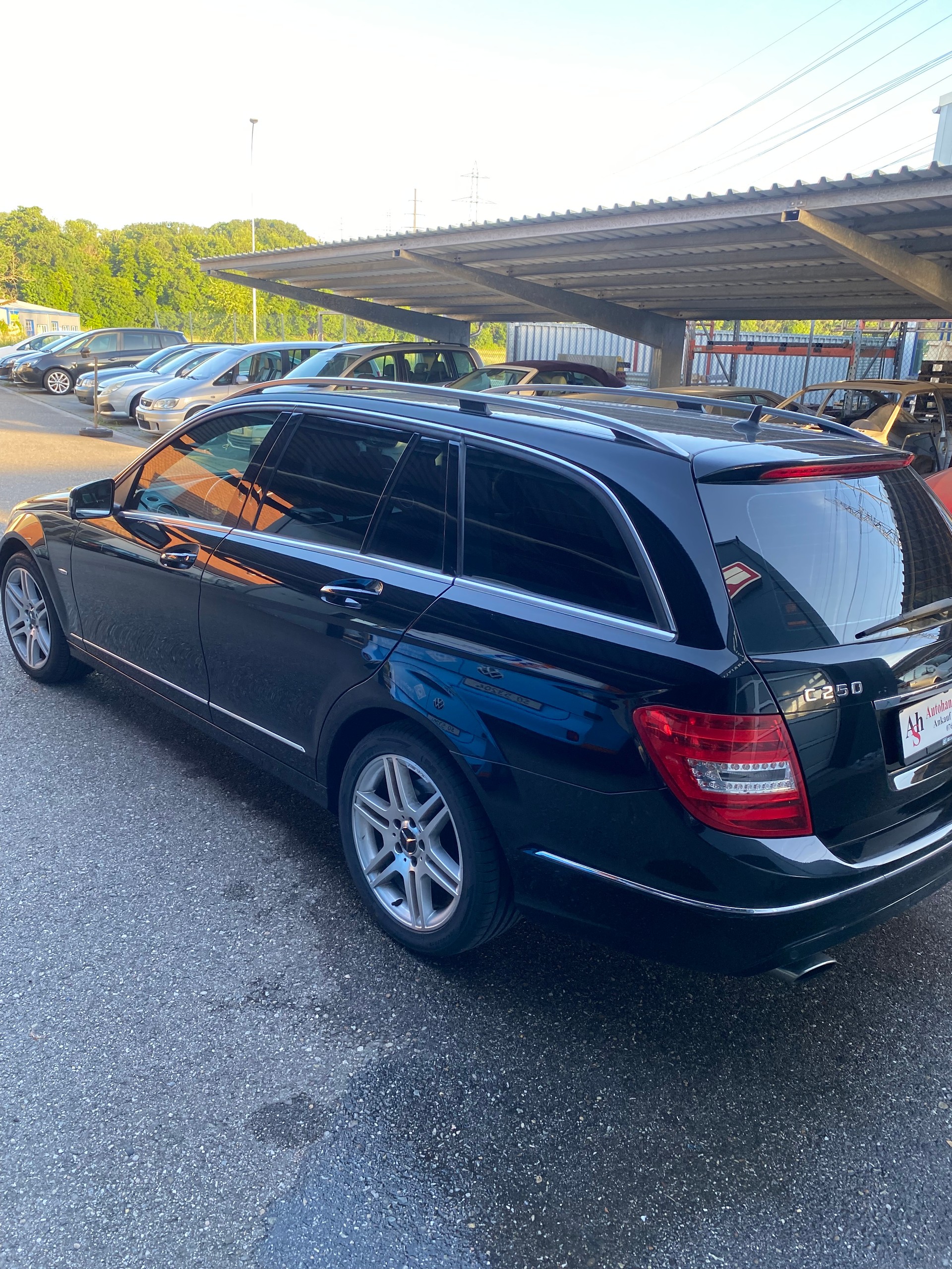 MERCEDES-BENZ C 250 Elégance 7G-Tronic-image-3