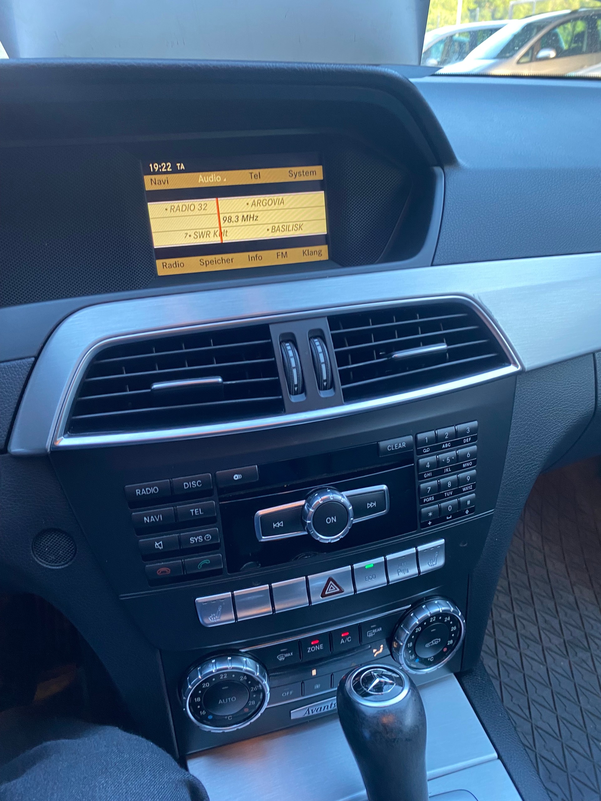 MERCEDES-BENZ C 250 Elégance 7G-Tronic-image-7