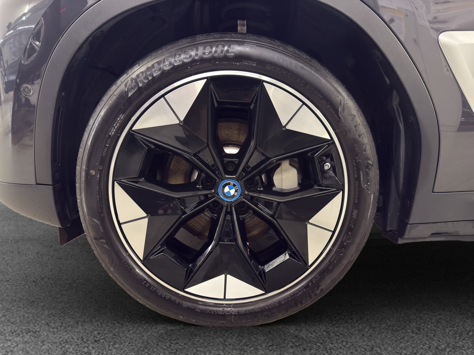 BMW iX3 Impressive-image-8