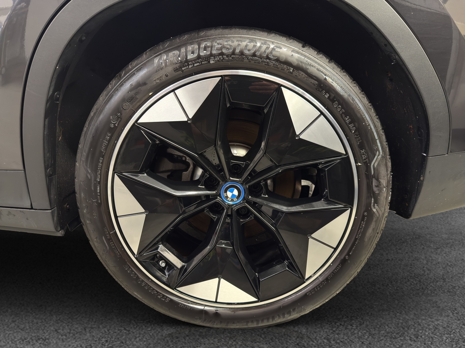 BMW iX3 Impressive-image-9