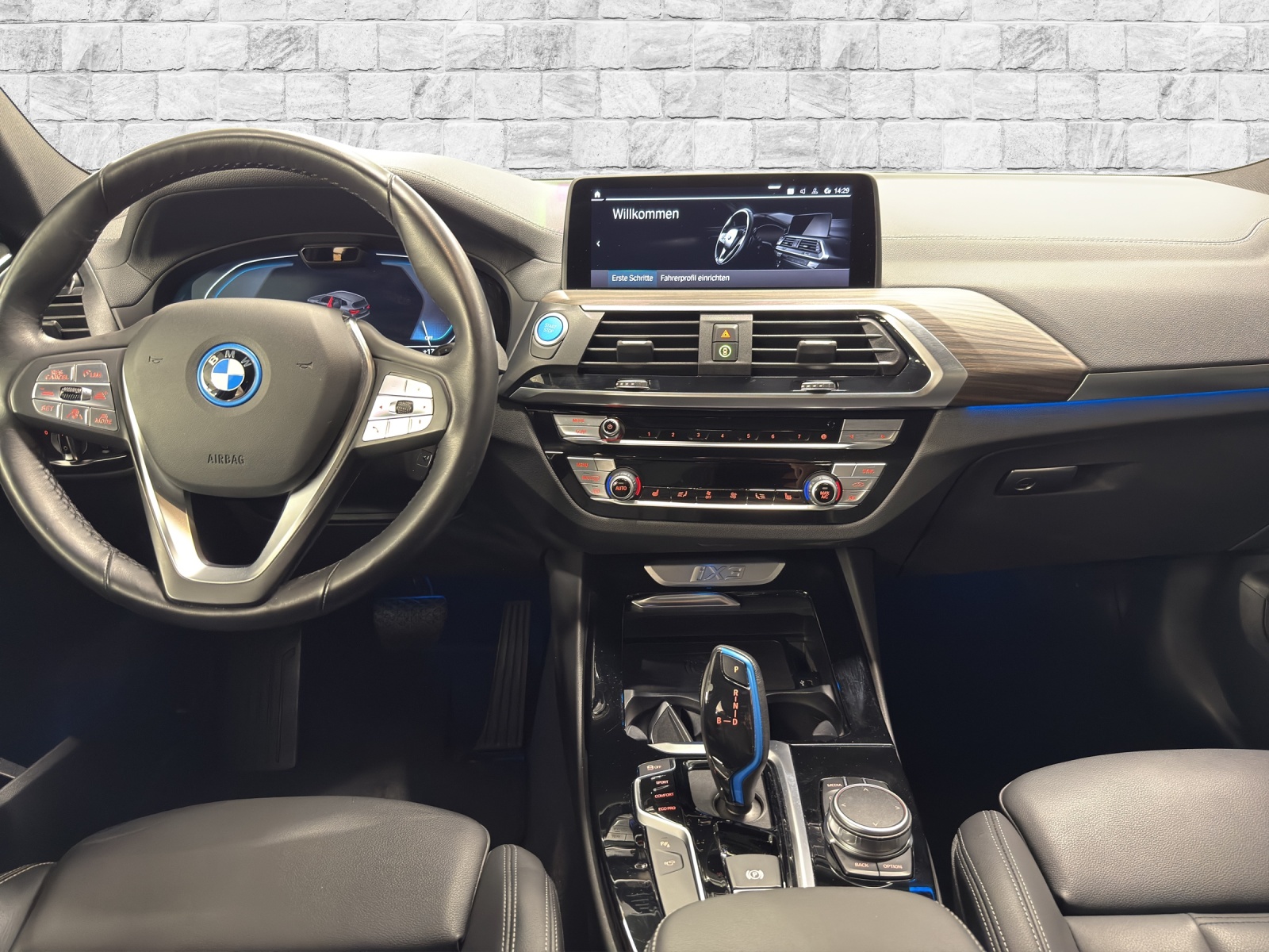 BMW iX3 Impressive-image-7