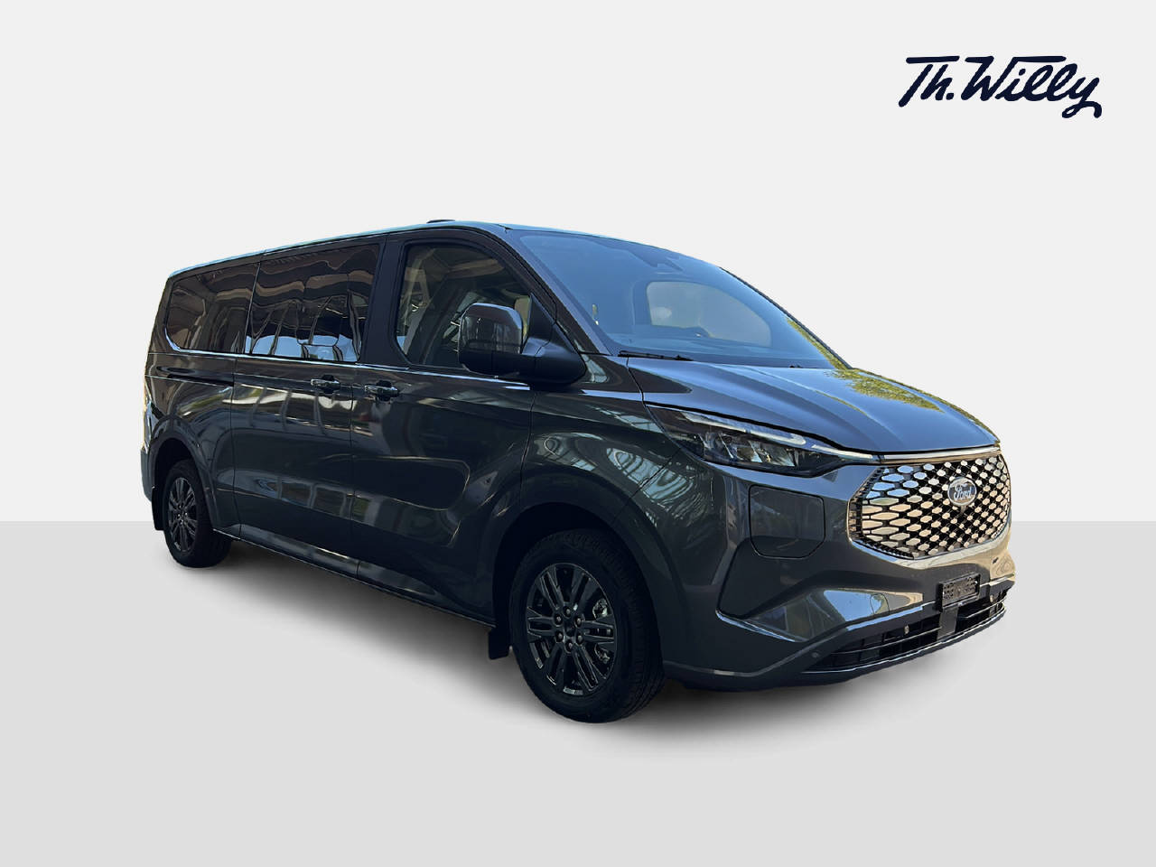 FORD E-Tourneo C Bus 340 L2 Titanium-image-6