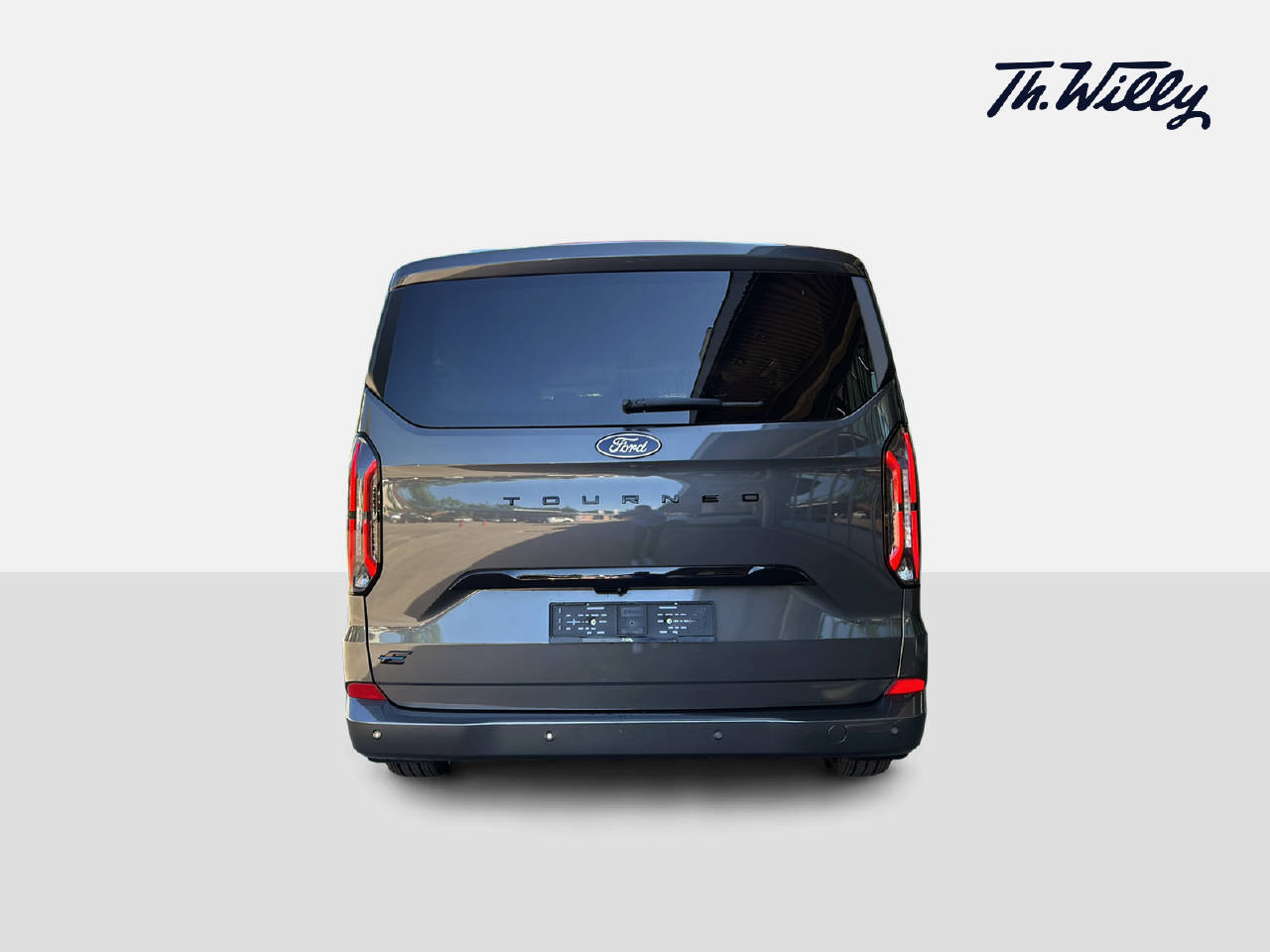 FORD E-Tourneo C Bus 340 L2 Titanium-image-3