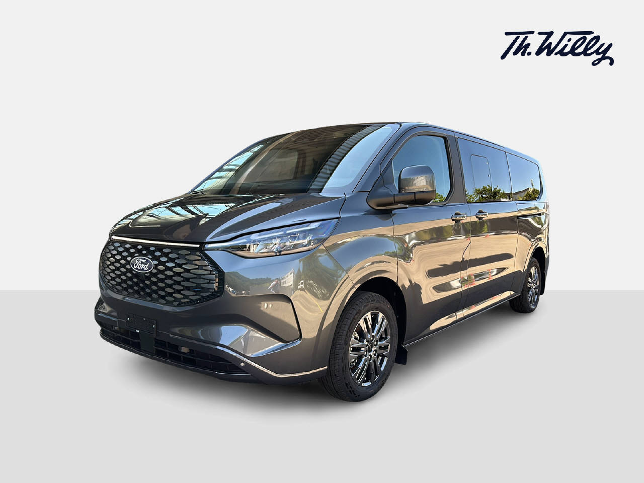 FORD E-Tourneo C Bus 340 L2 Titanium-image-0