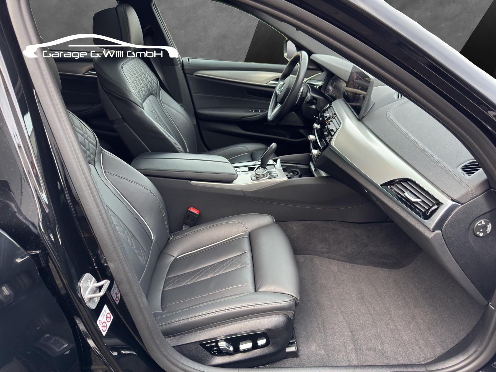 BMW 540i xDrive 48V Pure M Sport Steptronic-image-18