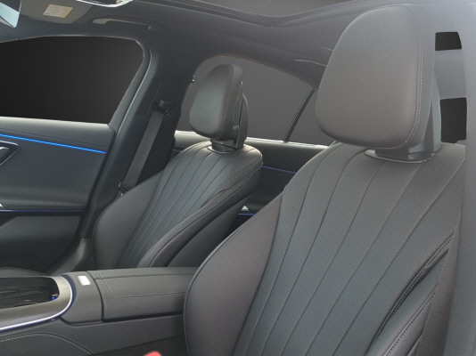 MERCEDES-BENZ E 200 9G-Tronic 4Matic-image-6