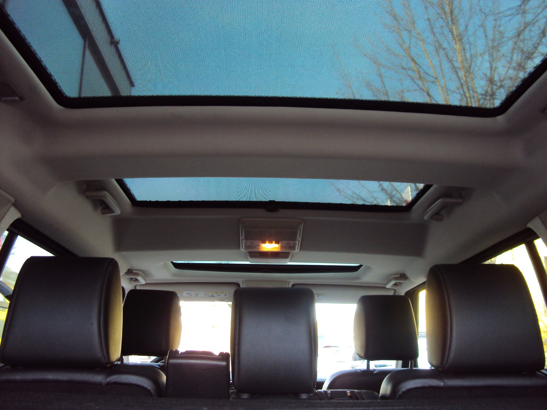 LAND ROVER Discovery 3.0 TDV6 HSE Automatic-image-14