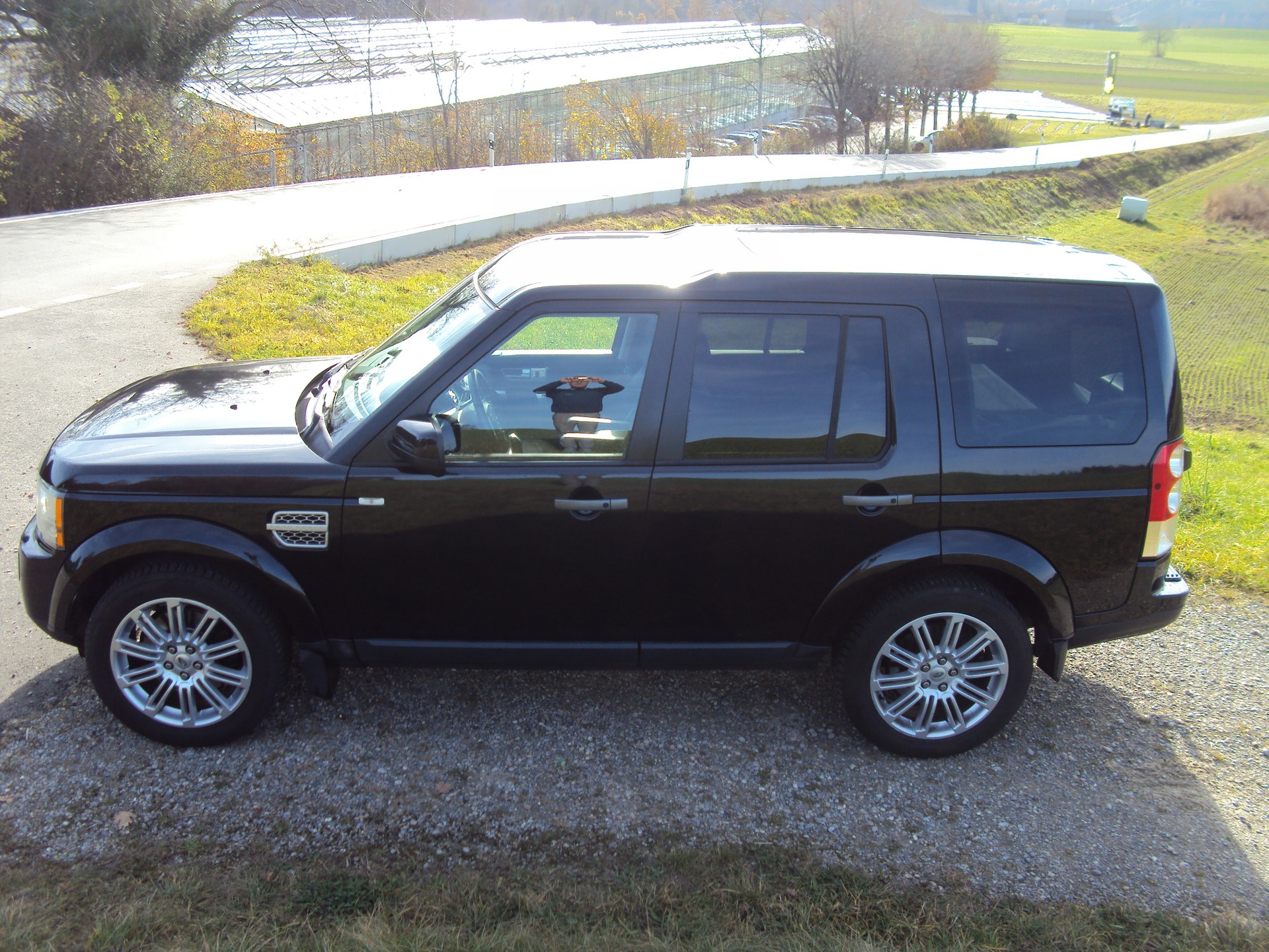 LAND ROVER Discovery 3.0 TDV6 HSE Automatic-image-6