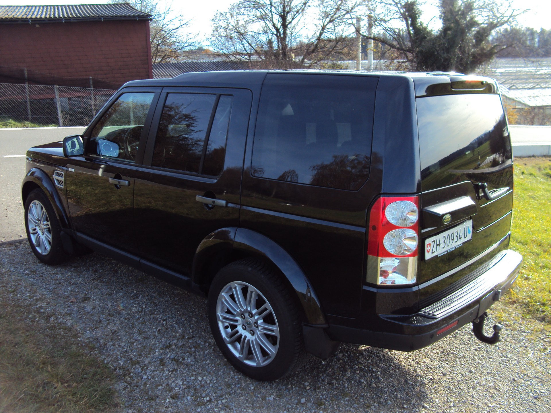 LAND ROVER Discovery 3.0 TDV6 HSE Automatic-image-4