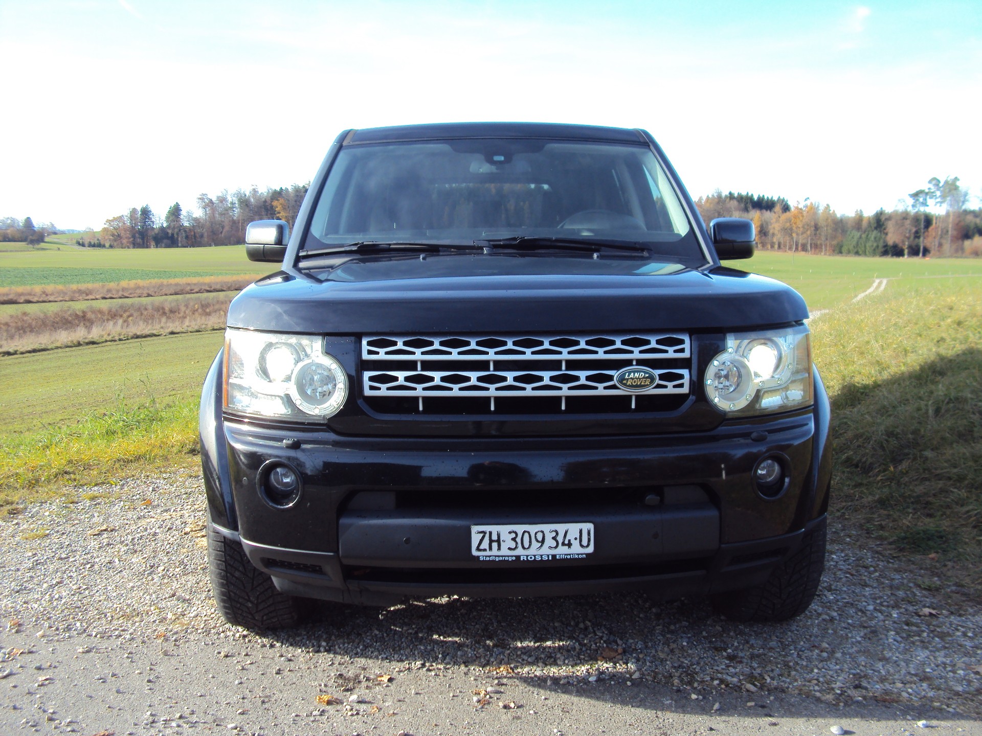 LAND ROVER Discovery 3.0 TDV6 HSE Automatic-image-2