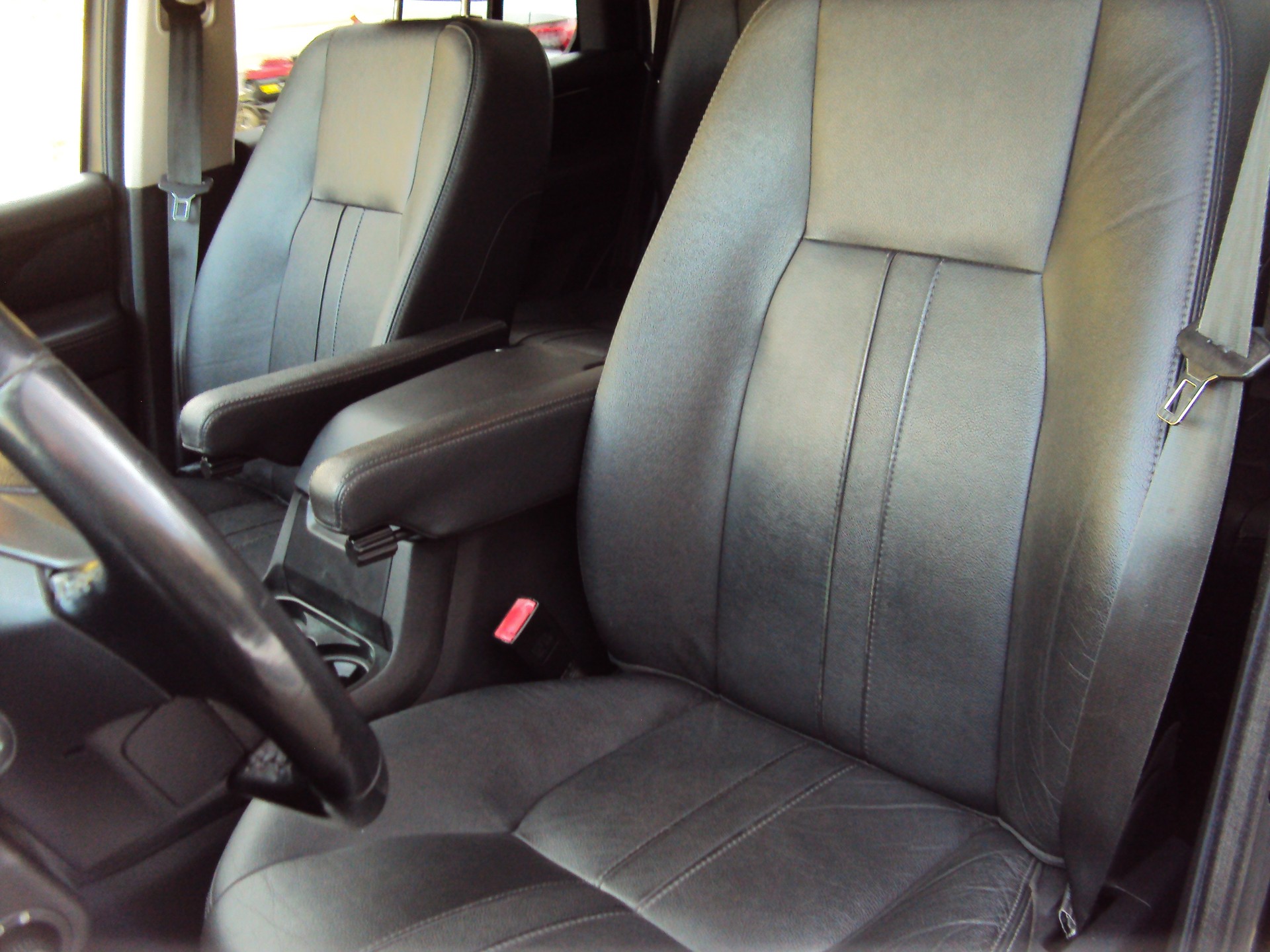 LAND ROVER Discovery 3.0 TDV6 HSE Automatic-image-12