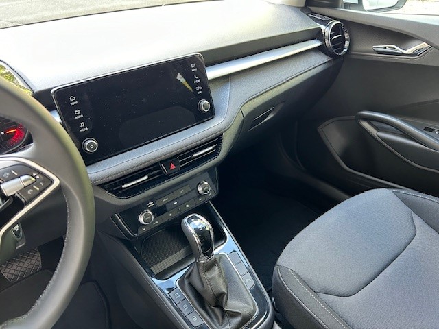 SKODA Fabia 1.0 TSI Selection DSG-image-8