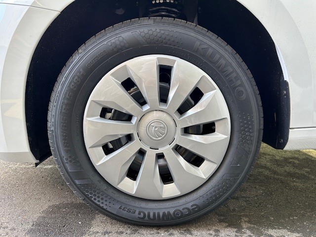 SKODA Fabia 1.0 TSI Selection DSG-image-9