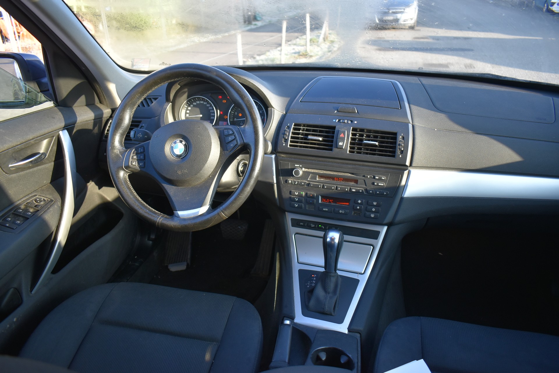 BMW X3 xDrive 25i (2.5si)-image-6