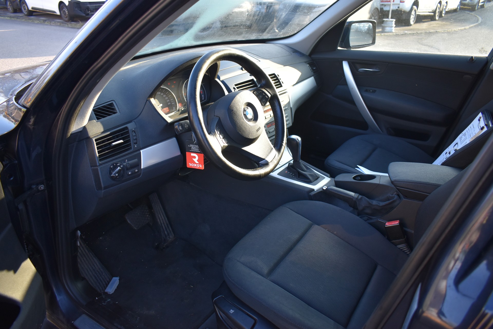 BMW X3 xDrive 25i (2.5si)-image-2