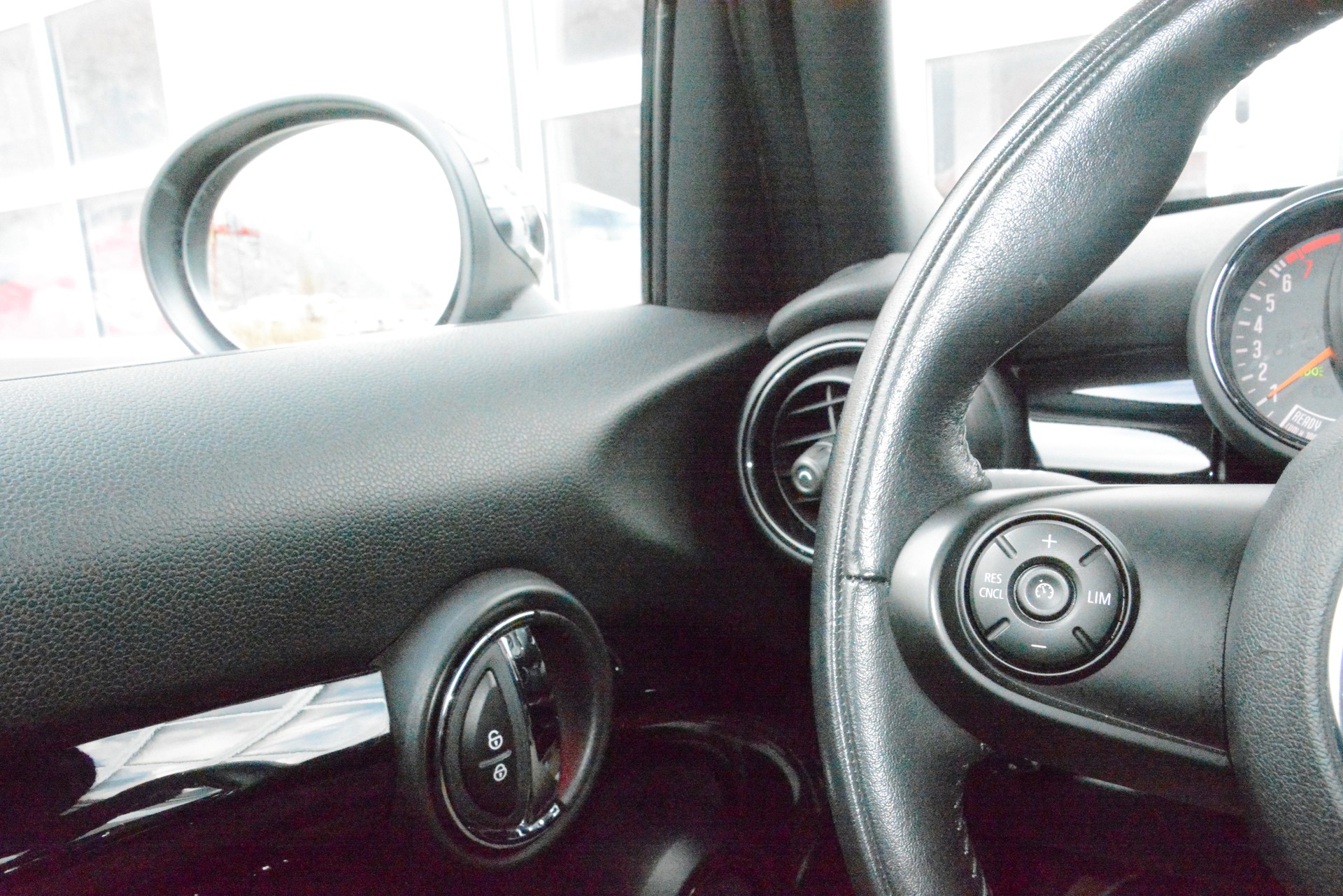 MINI Cooper Hyde Park-image-12