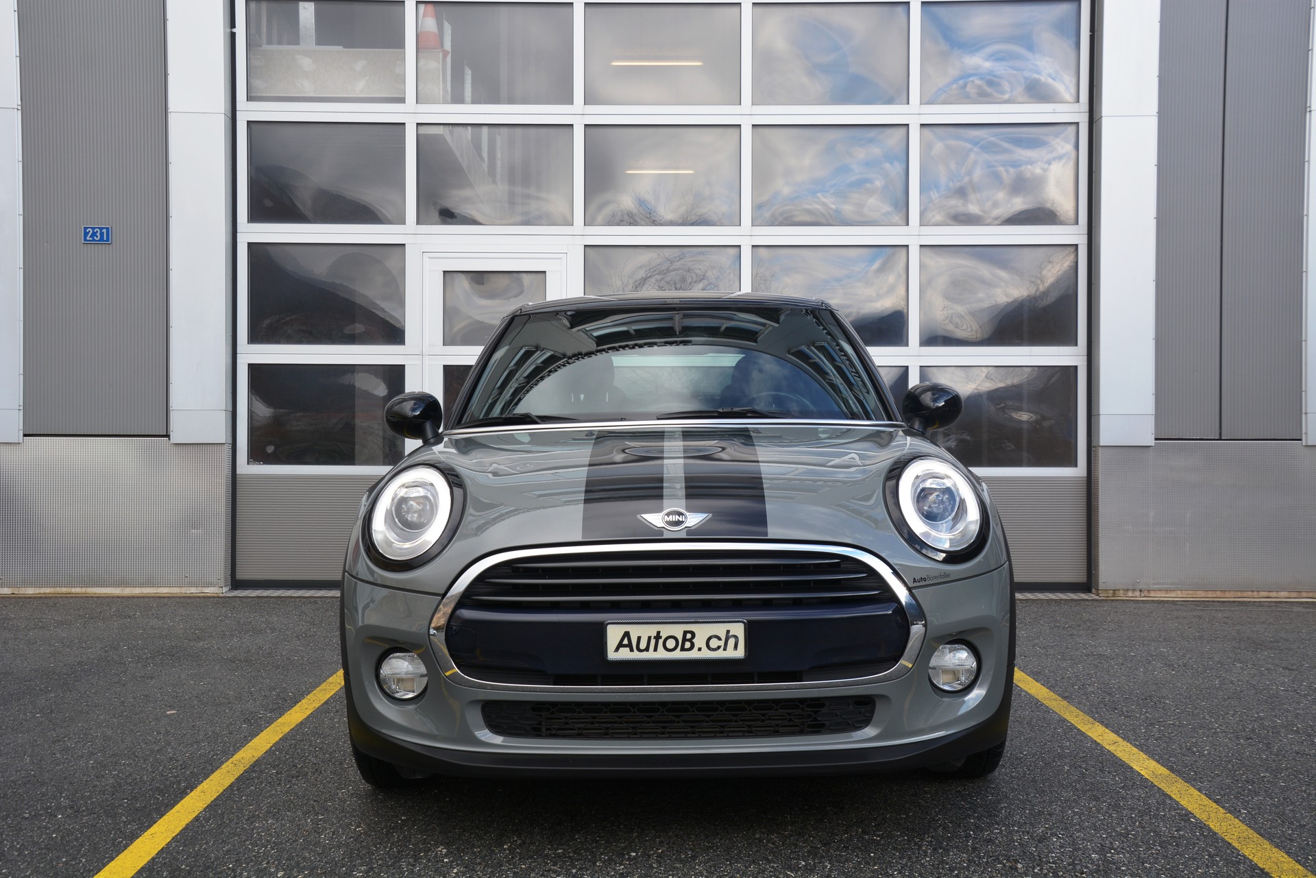 MINI Cooper Hyde Park-image-2