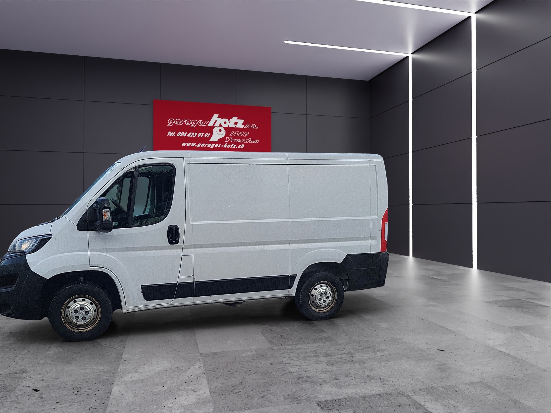 PEUGEOT Boxer 2.2 HDI 330 L1H1 Premium-image-1