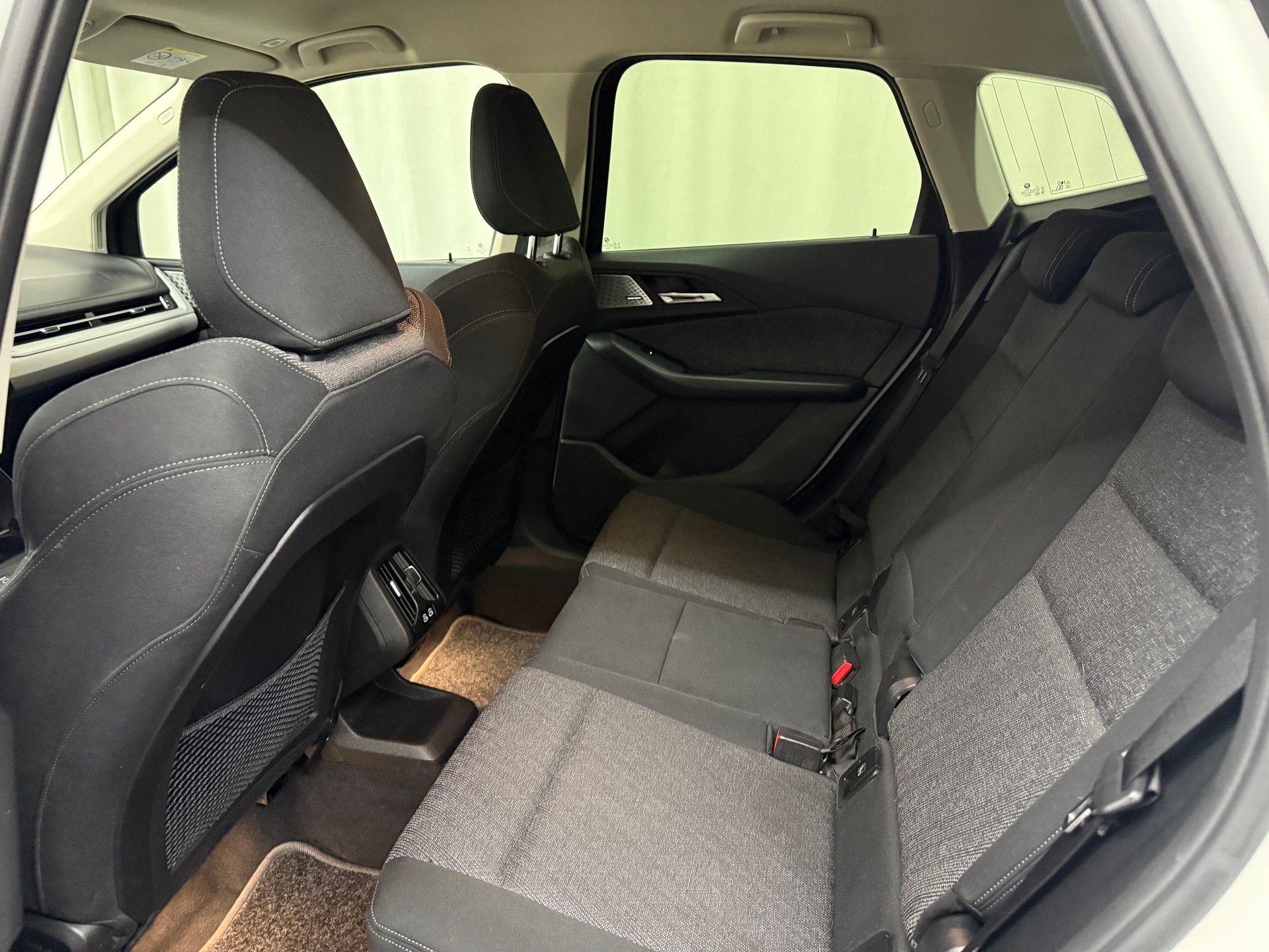 BMW 218d Active Tourer DKG-image-13