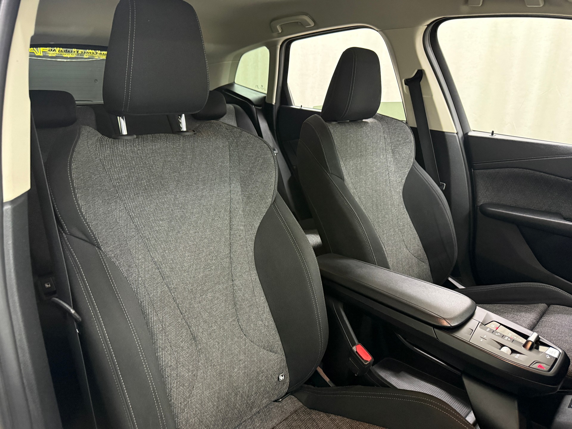BMW 218d Active Tourer DKG-image-12