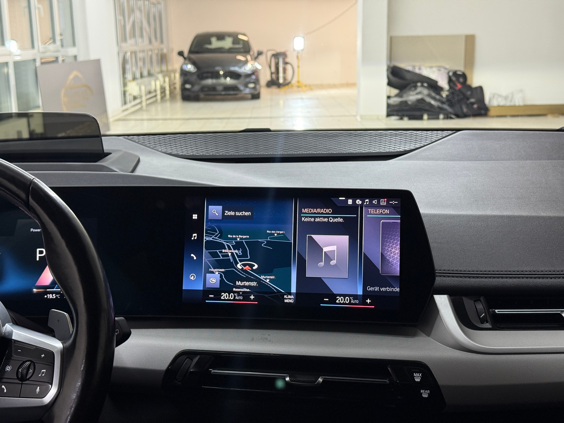 BMW 218d Active Tourer DKG-image-9