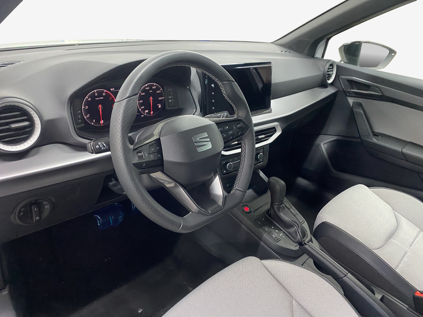 SEAT Arona 1.5 Eco TSI FR DSG-image-14