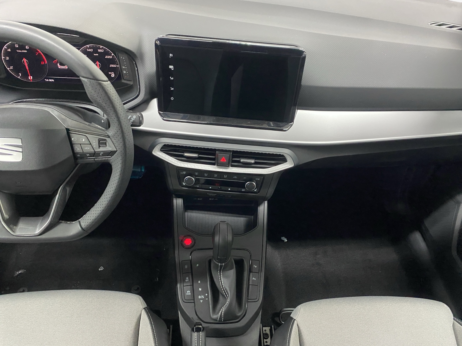 SEAT Arona 1.5 Eco TSI FR DSG-image-10