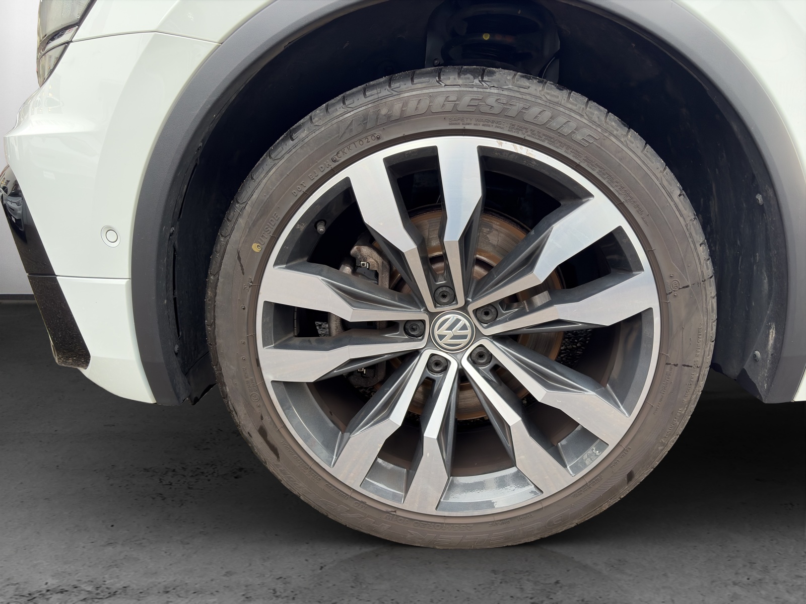 VW Tiguan 2.0 TDI SCR Highline 4Motion DSG-image-12