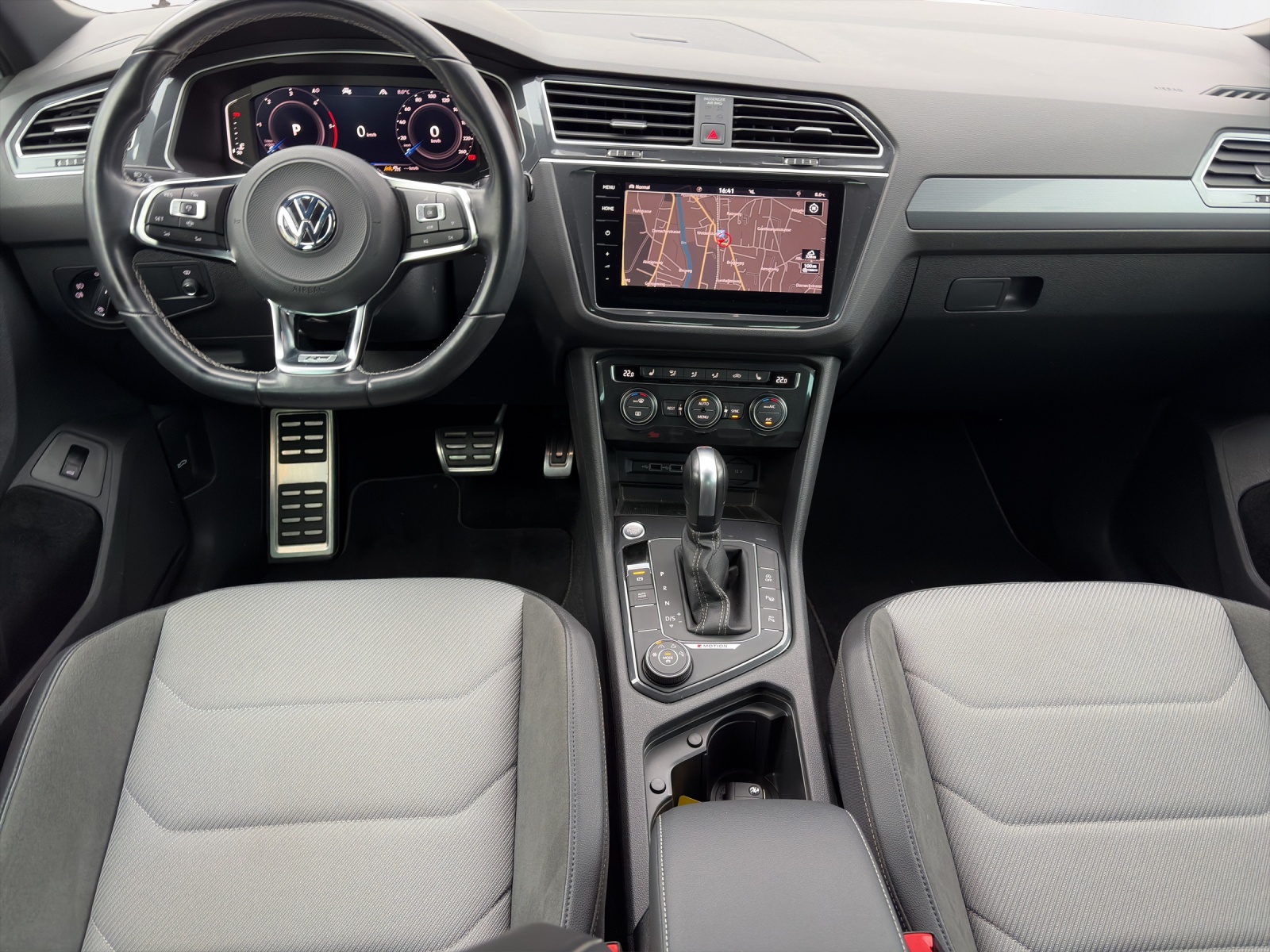VW Tiguan 2.0 TDI SCR Highline 4Motion DSG-image-6